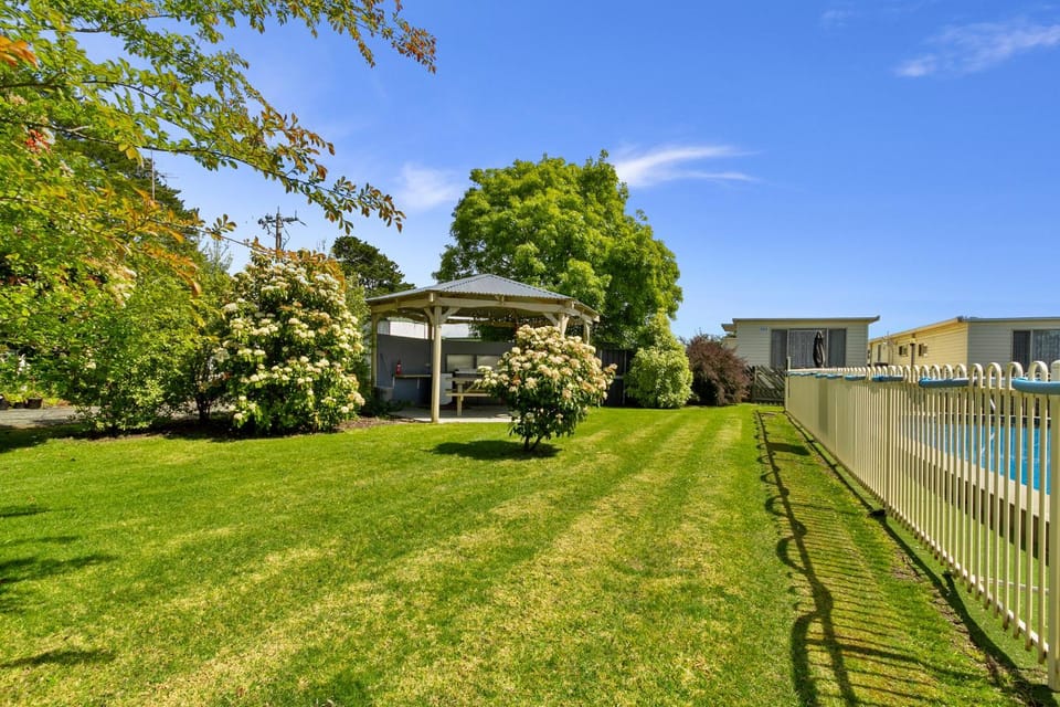 BBQ facilities, Swimming pool