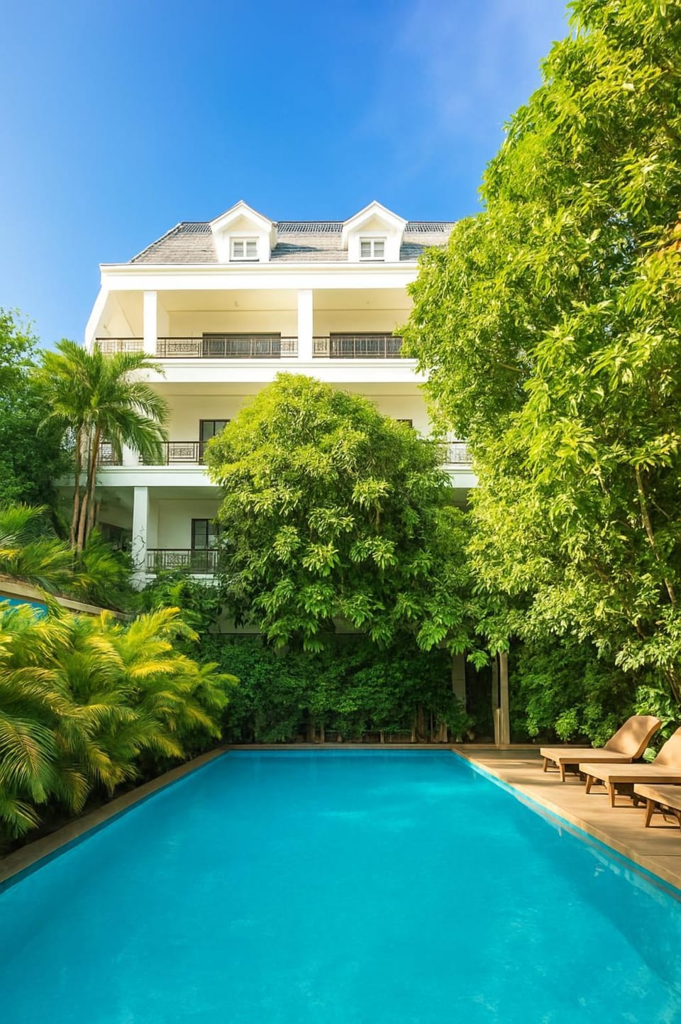 Property building, Swimming pool