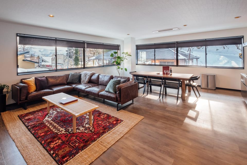 Living room, Seating area, Dining area, Street view, Quiet street view