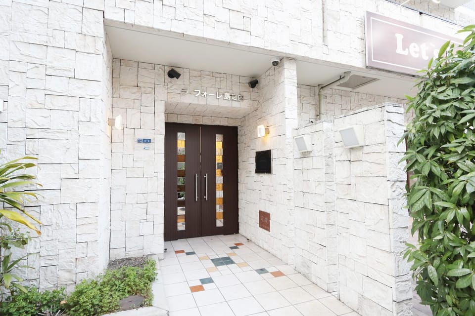 Property building, Facade/entrance, Spring, Other, Area and facilities