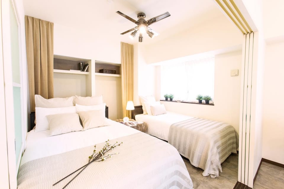 Spring, Bed, Photo of the whole room, Bedroom