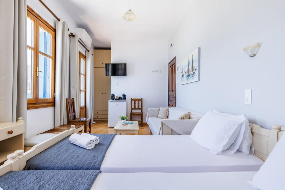 Adonis Rooms Bed and Breakfast in Skopelos