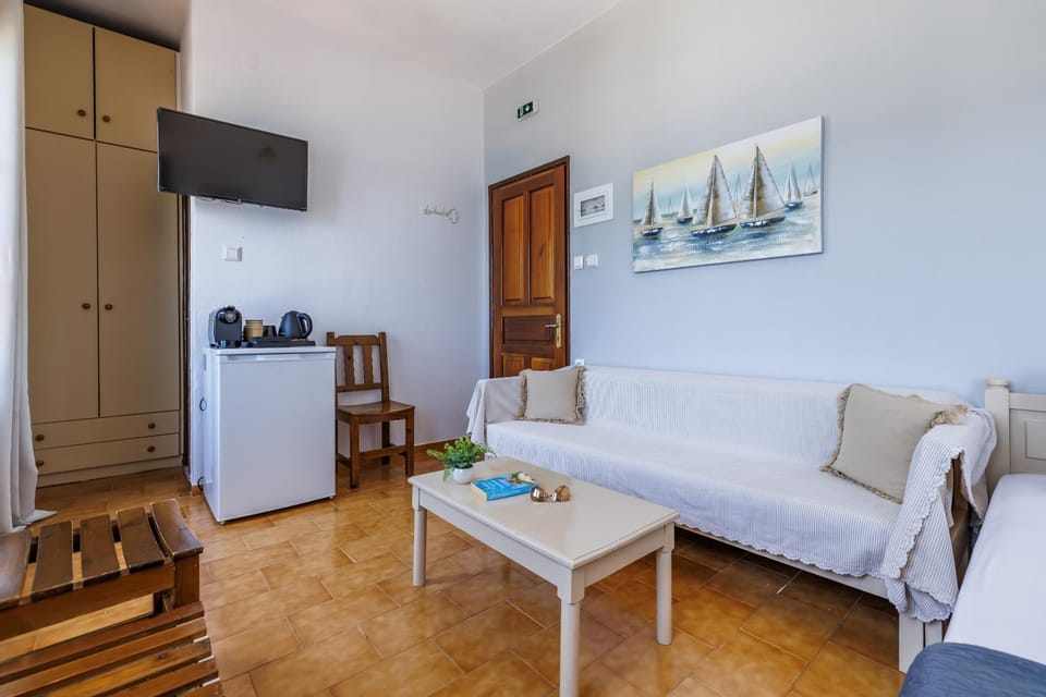 Adonis Rooms Bed and Breakfast in Skopelos