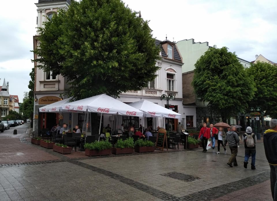 Property building, Restaurant/places to eat, Breakfast