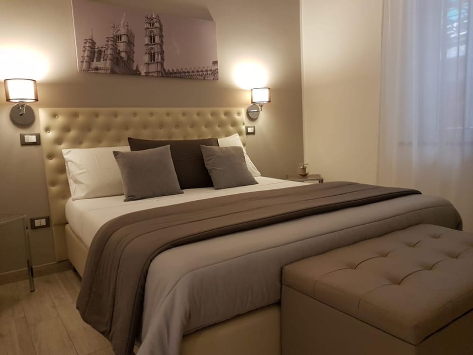 Bed, Photo of the whole room