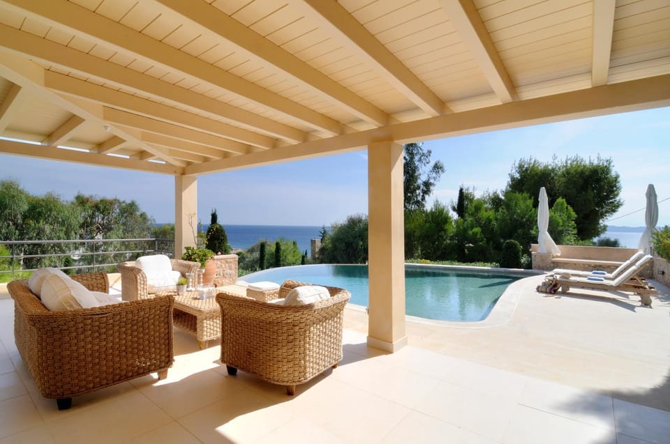 Patio, Balcony/Terrace, Seating area, Swimming pool, Swimming pool, sunbed