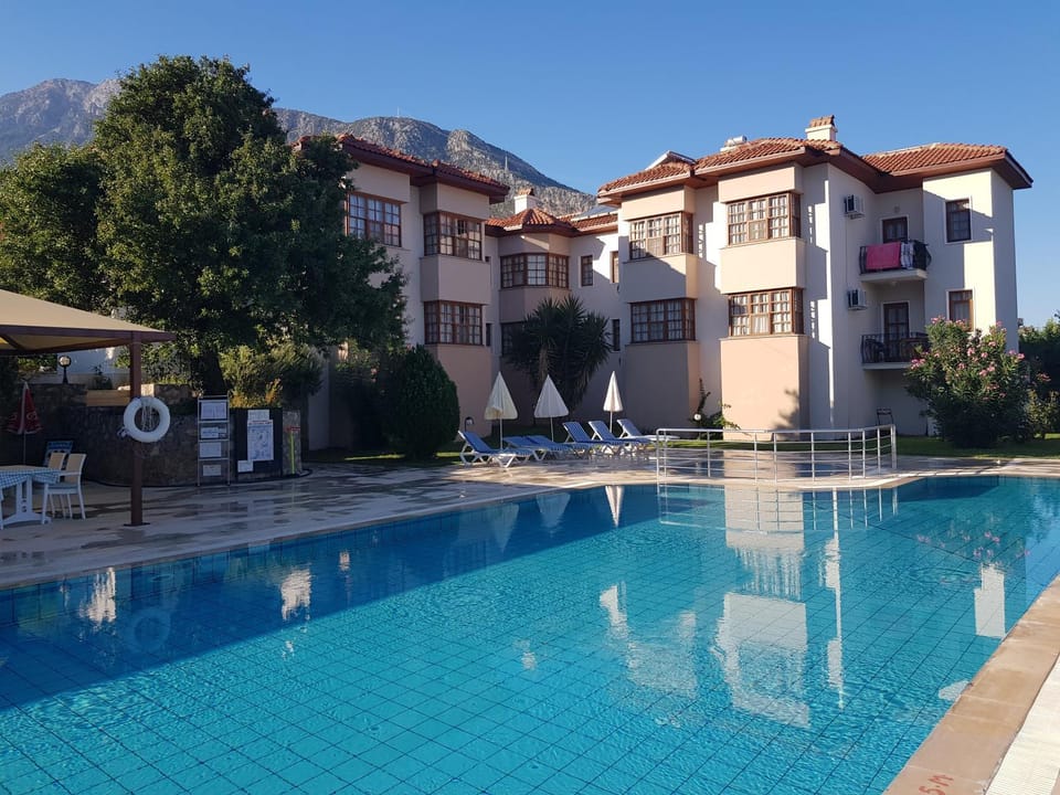 Property building, Swimming pool