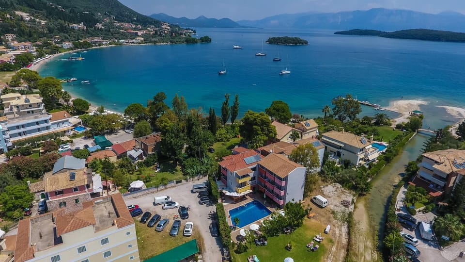 Neighbourhood, Beach