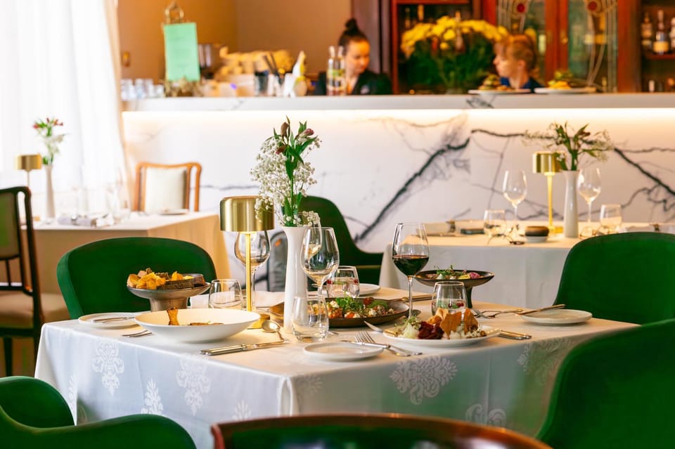 Restaurant/places to eat
