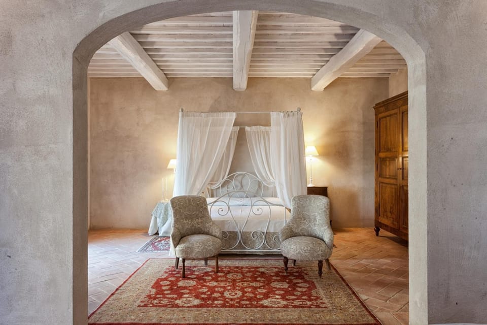 Bed, Property logo or sign, Garden, Coffee/tea facilities, Living room, Other, Photo of the whole room, Bedroom, Garden view, Landmark view, Inner courtyard view