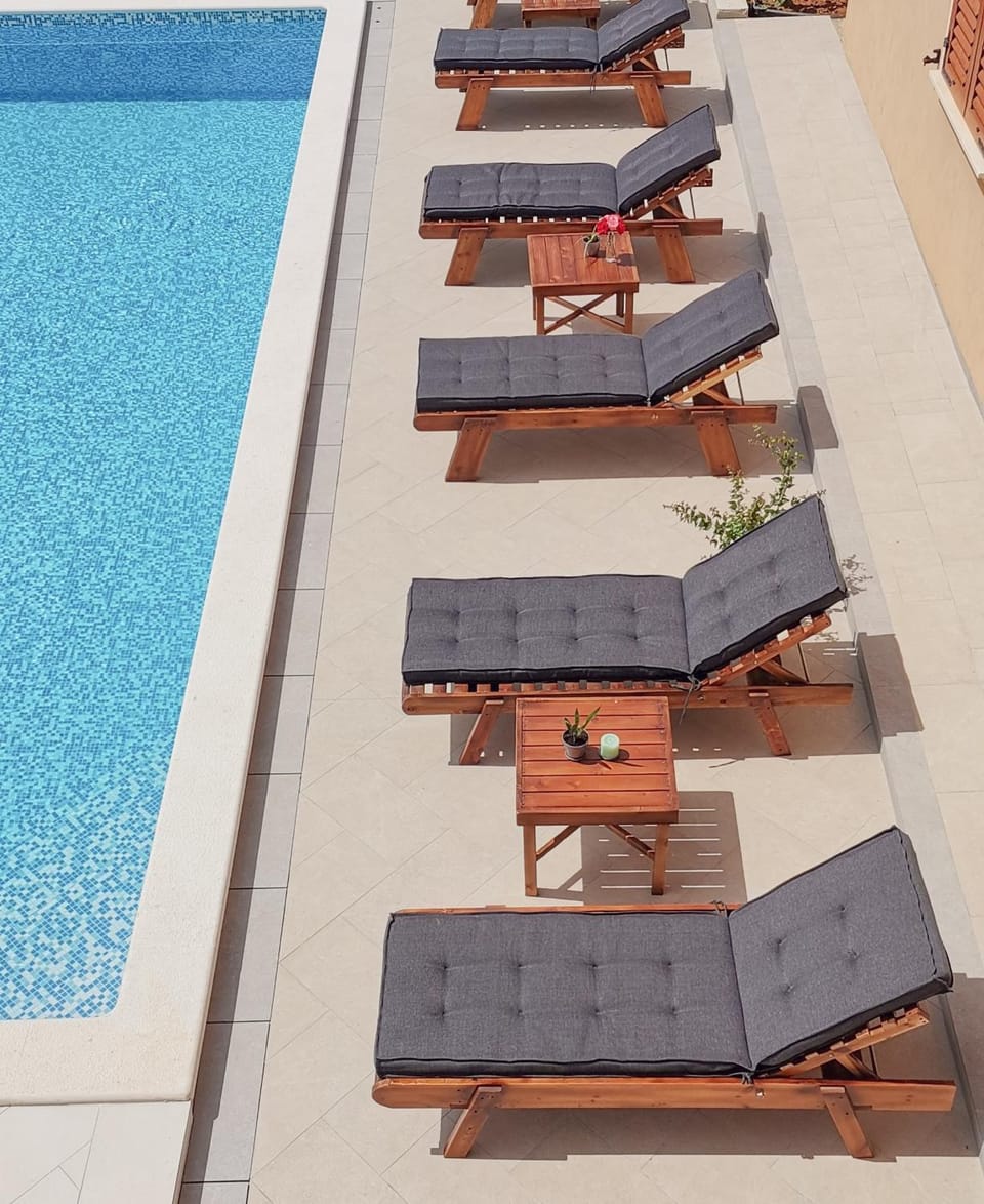 Pool view, Swimming pool