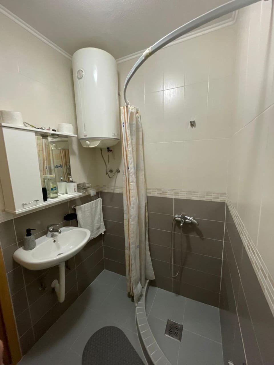 Shower, Toilet, Bathroom