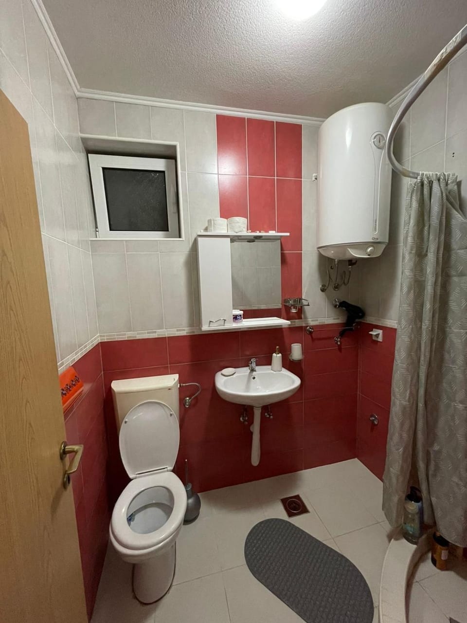Shower, Toilet, Bathroom