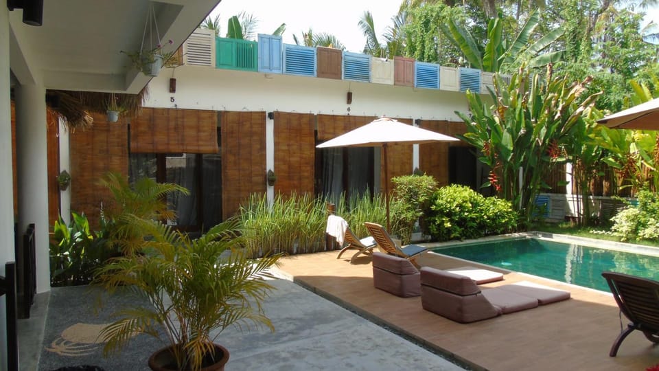 Property building, Swimming pool