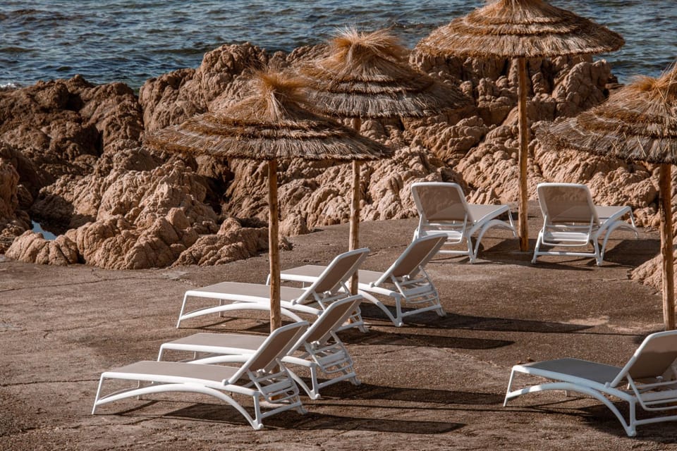 Beach, On site