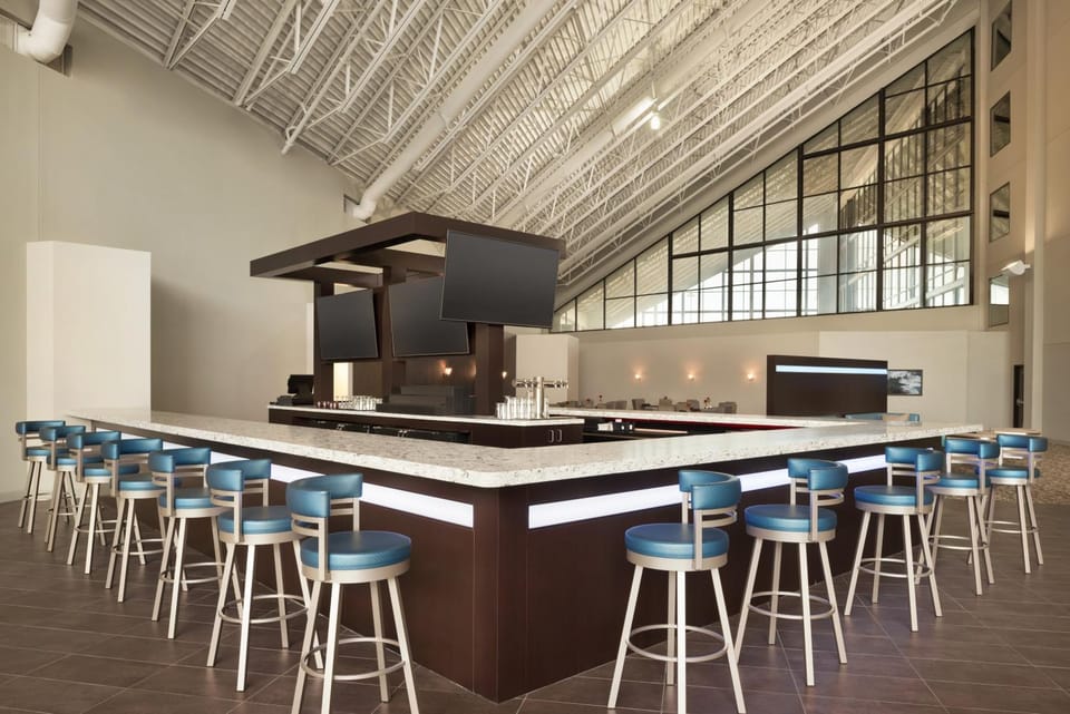 Lounge or bar, On site, Alcoholic drinks, Non alcoholic drinks