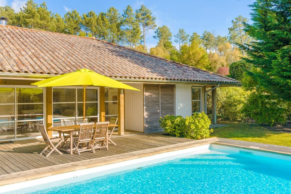 Patio, Pool view, Swimming pool
