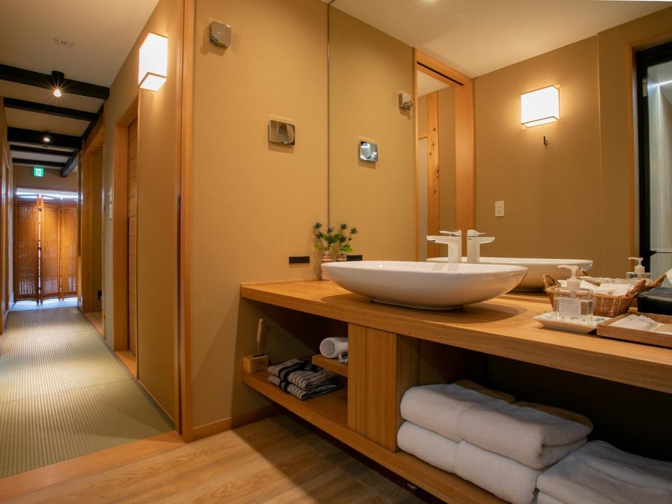 Area and facilities, towels