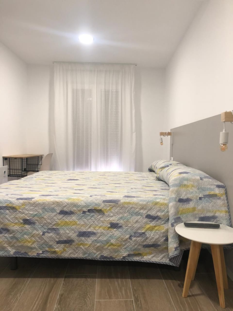 Bed, Photo of the whole room