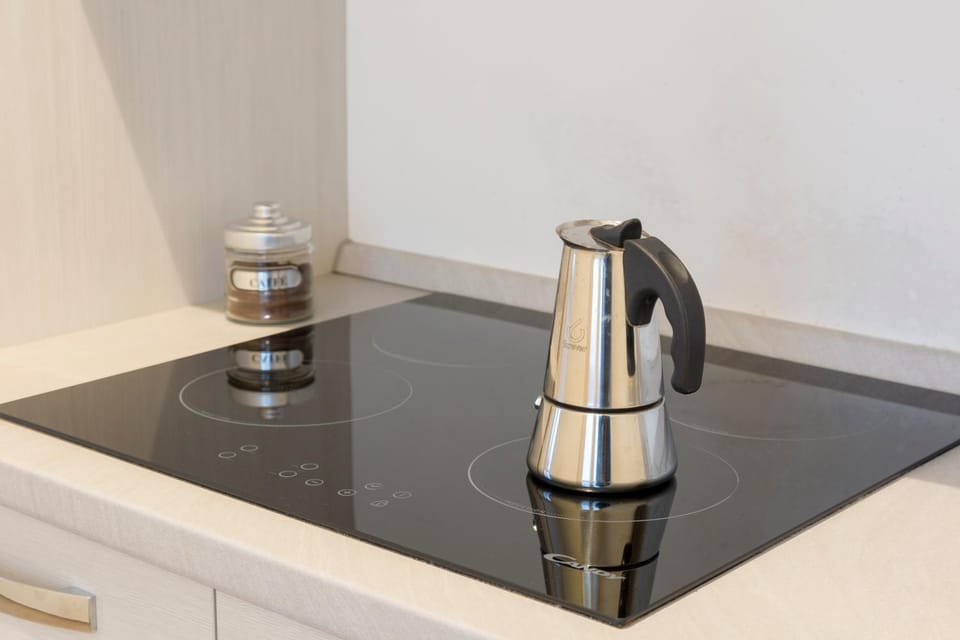 Kitchen or kitchenette, Drinks