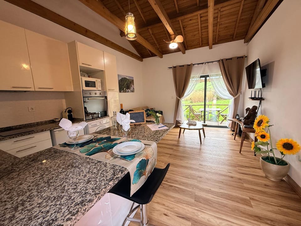 Communal lounge/ TV room, Kitchen or kitchenette