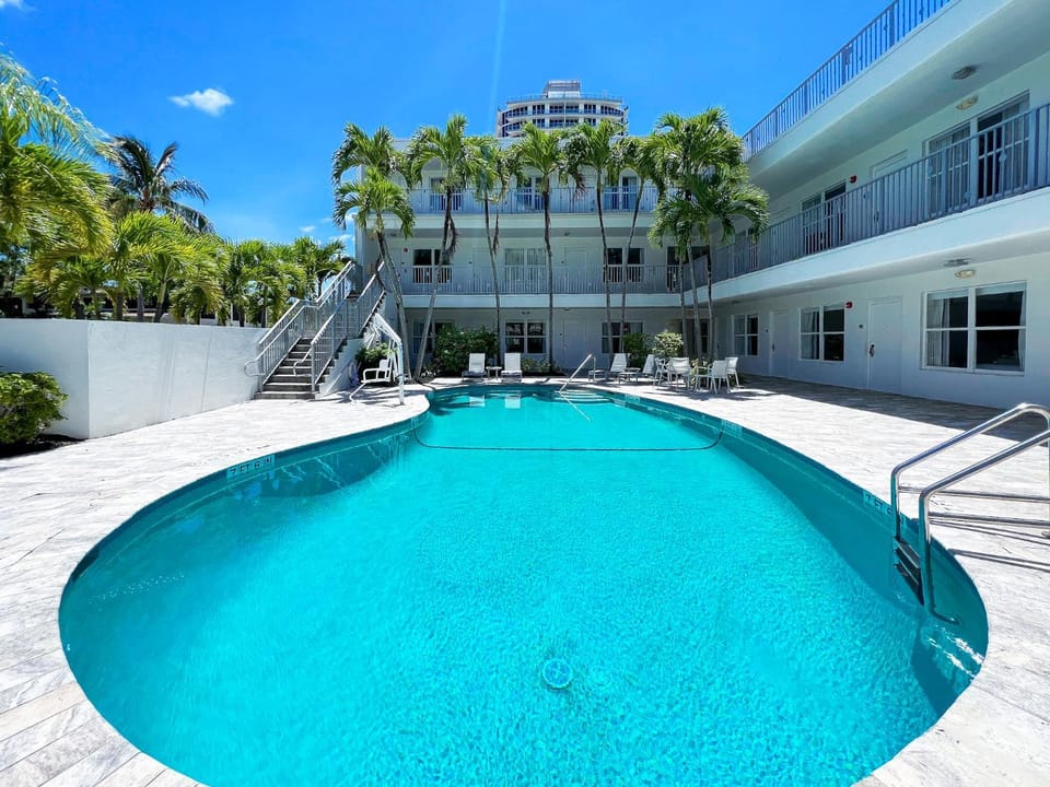 Property building, Pool view, Swimming pool, Swimming pool