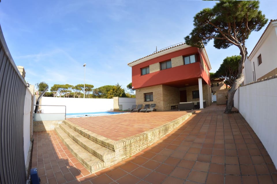 Chalet Nora House in Chiclana de la Frontera