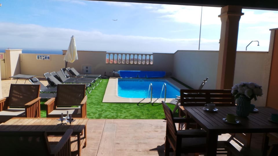 Balcony/Terrace, Swimming pool, Swimming pool