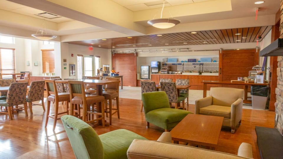 Dining area, Breakfast
