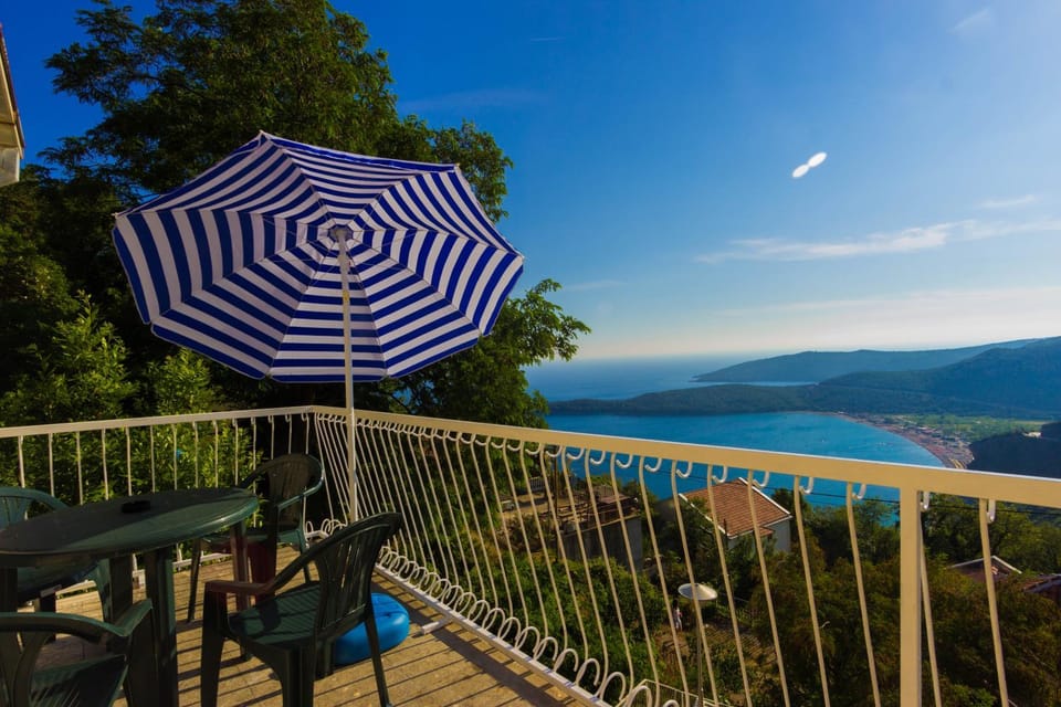 Garden, Balcony/Terrace, Sea view