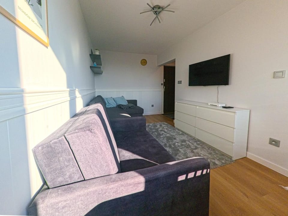 Communal lounge/ TV room, TV and multimedia, Seating area, Evening entertainment