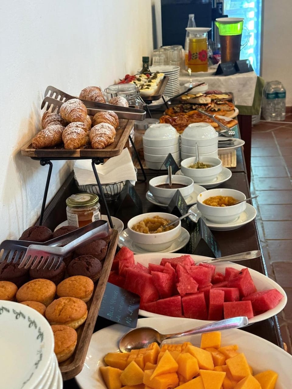 Food and drinks, Food, Breakfast, Continental breakfast, Buffet breakfast