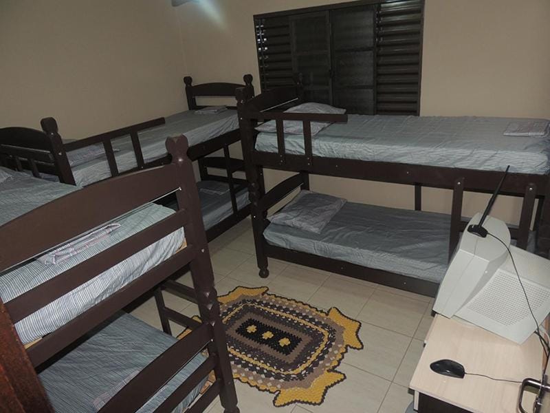 Bedroom, bunk bed