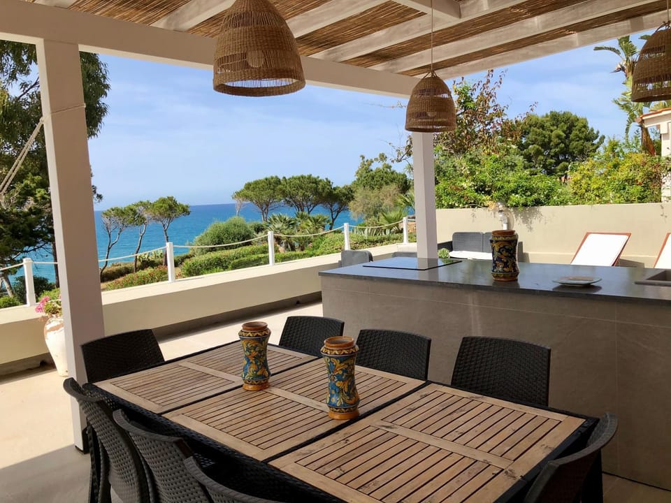 Patio, Balcony/Terrace, Decorative detail, Decorative detail, Sea view