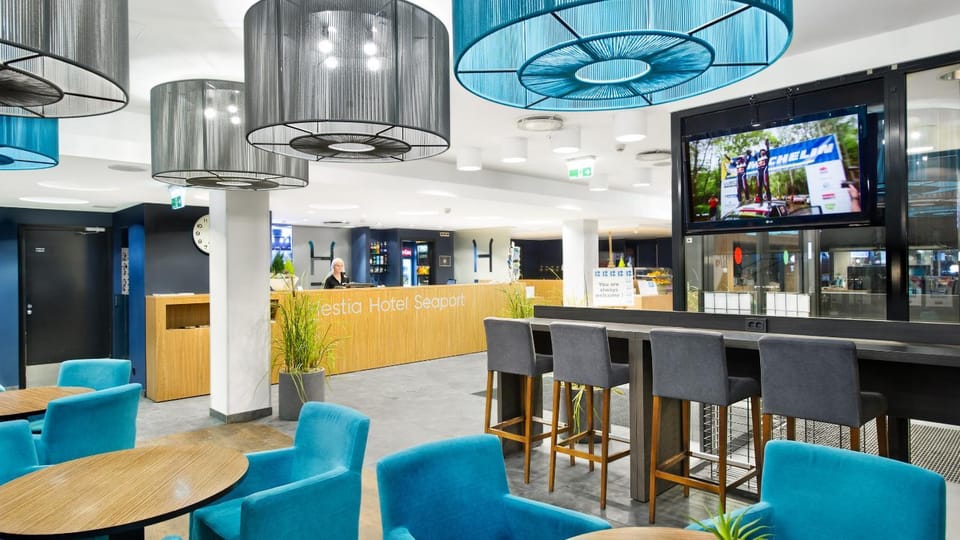 TV and multimedia, Lounge or bar