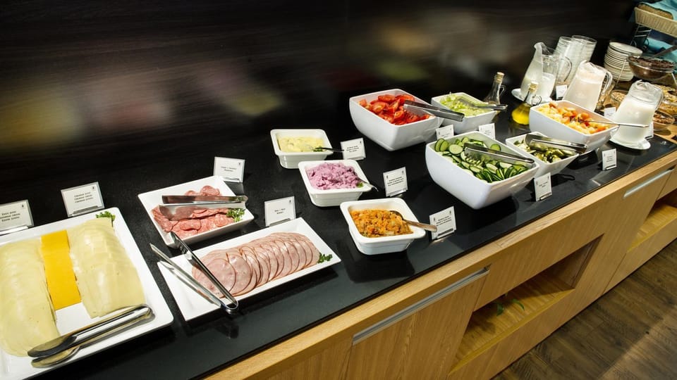 Food and drinks, Food, Buffet breakfast