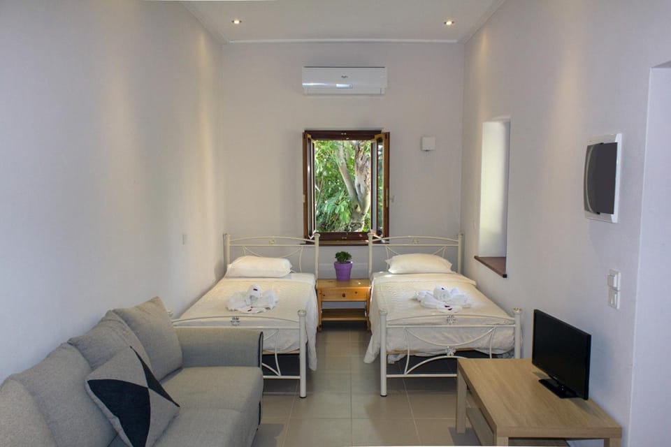 Perivoli Stone house House in Decentralized Administration of the Aegean