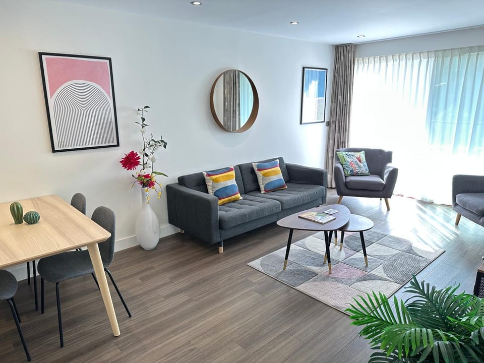 Living room, Dining area