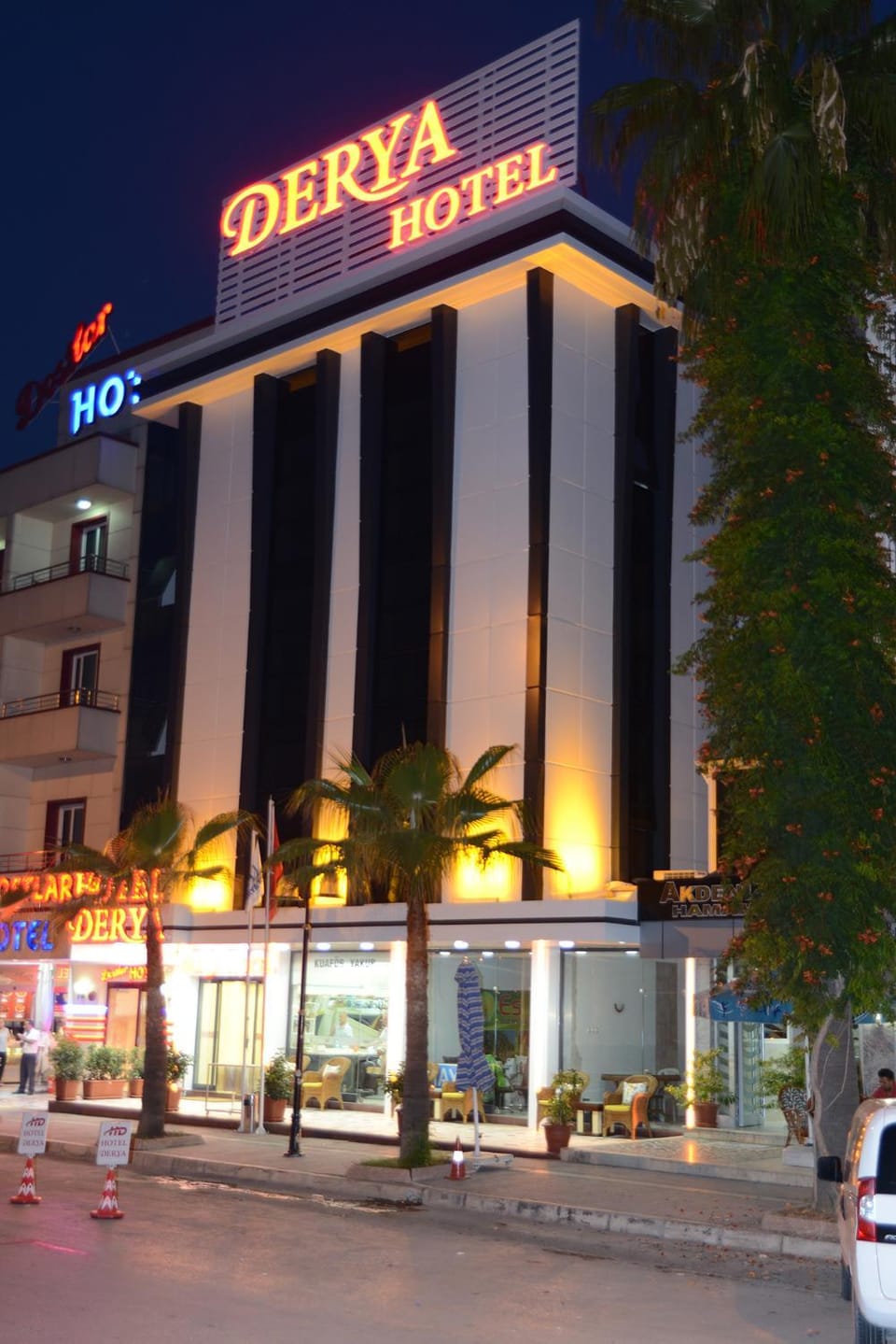 Property building, Facade/entrance, Night