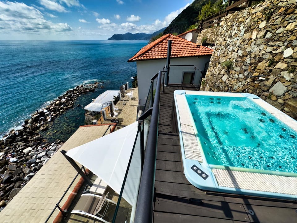 Hot Tub, Sea view