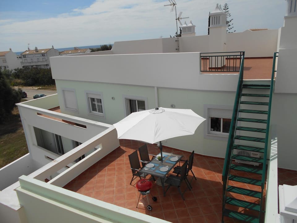 BBQ facilities, Balcony/Terrace
