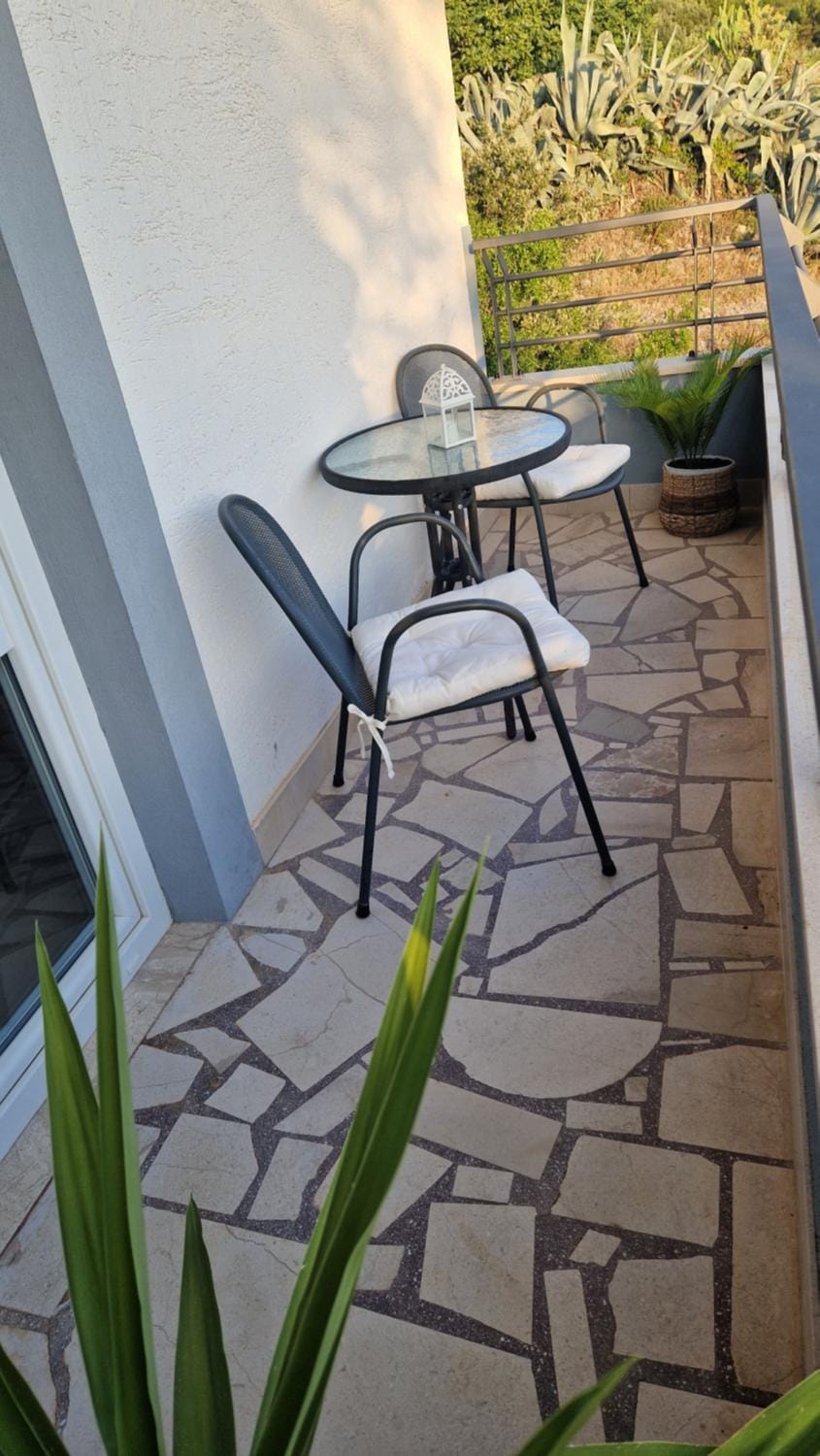 View (from property/room), Balcony/Terrace