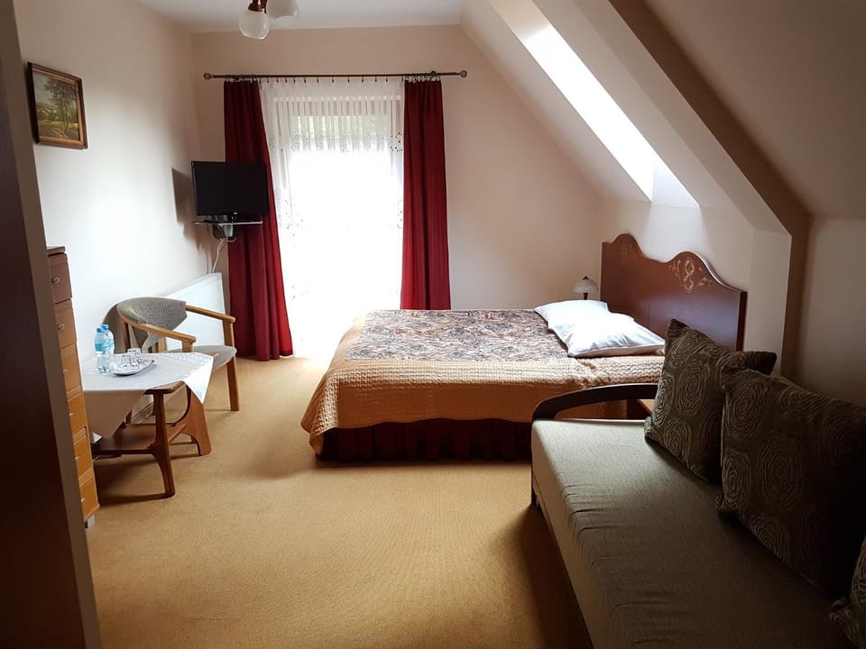 Bed, TV and multimedia, Coffee/tea facilities, Photo of the whole room