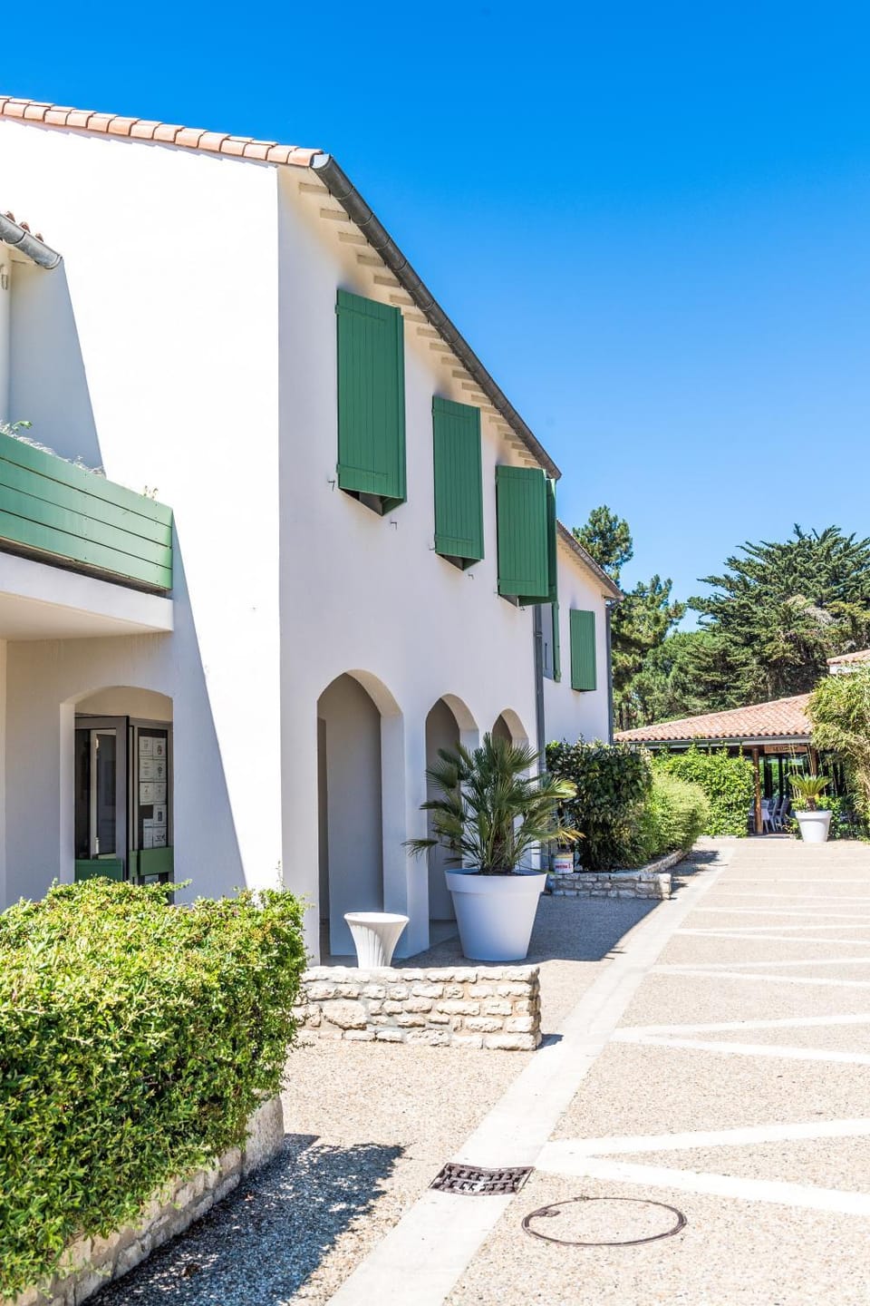 Property building, Facade/entrance