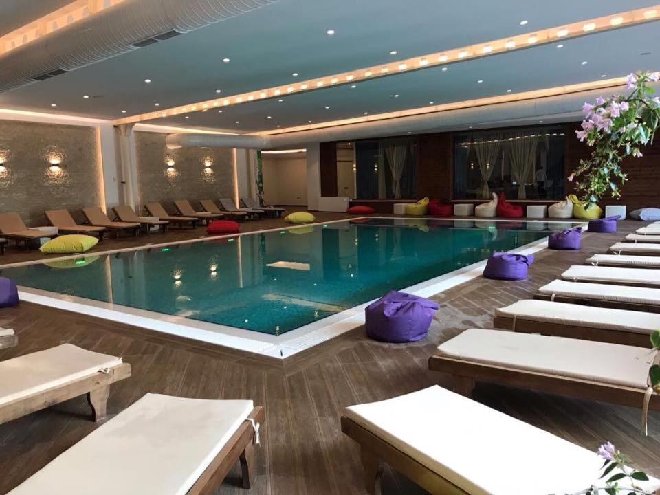 Swimming pool