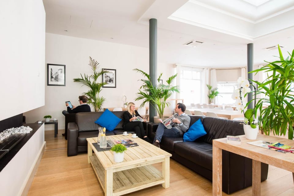 Lounge or bar