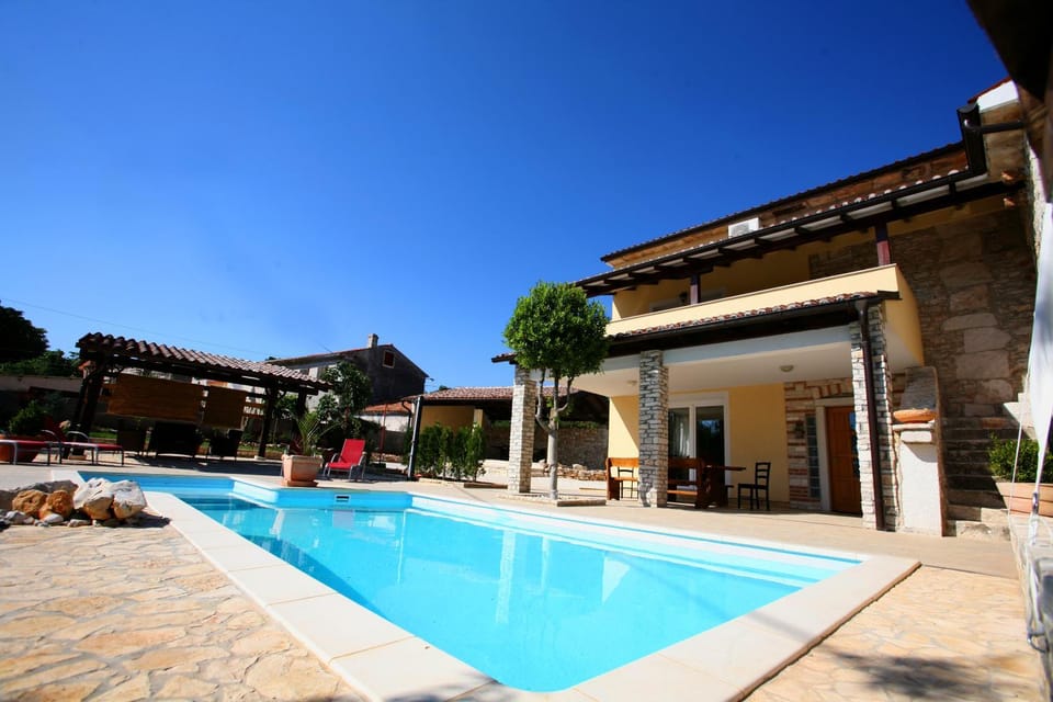 Balcony/Terrace, Other, Swimming pool