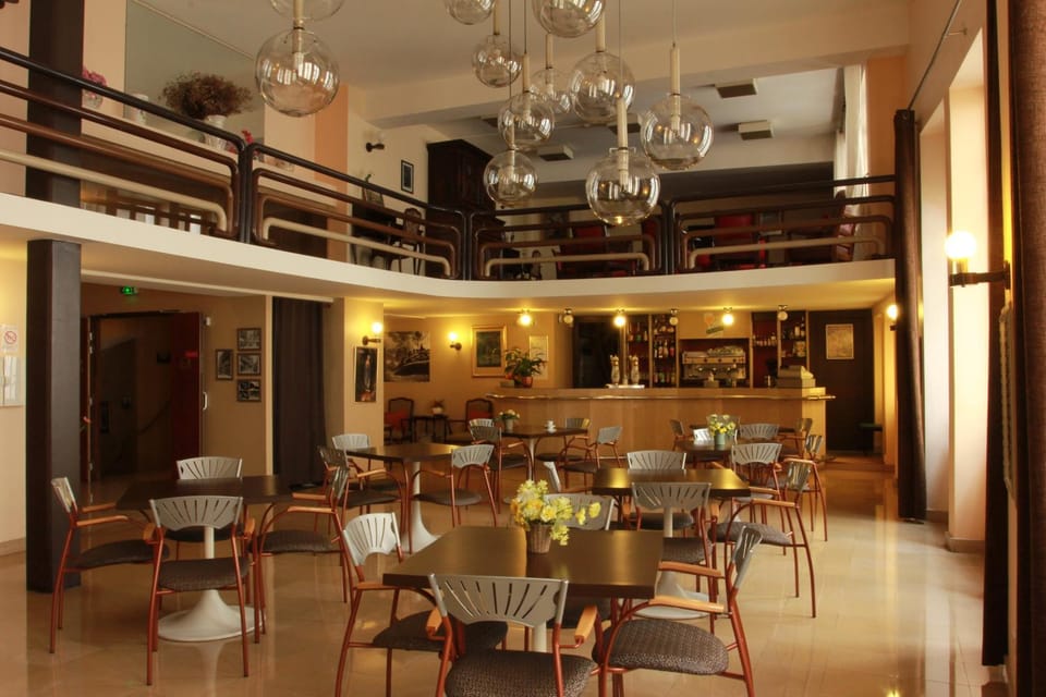Lounge or bar