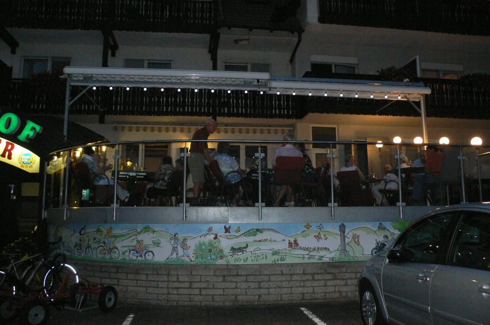Facade/entrance, Night