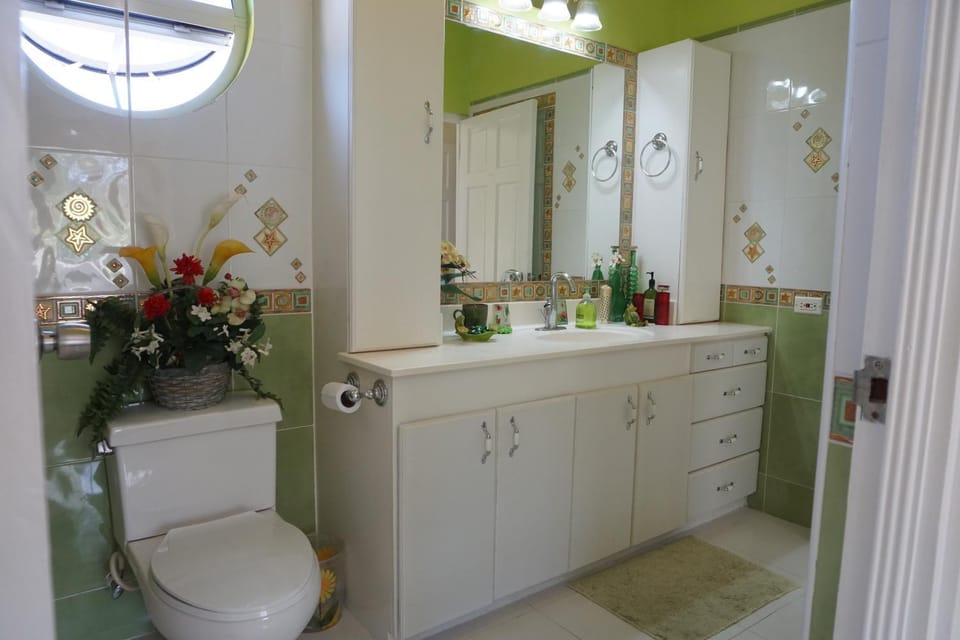Toilet, Bathroom, Floor plan, On site